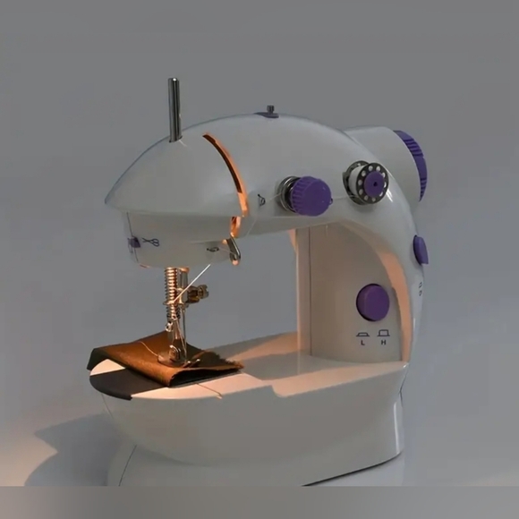 Mini Sewing Machine - Picture 6 of 8